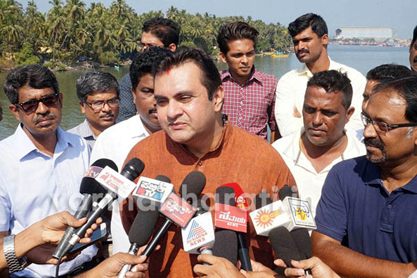 ಕಾನೂನಿನಲ್ಲಿ ಅವಕಾಶವಿದ್ದರೆ ಸ್ಥಳೀಯ ವಾಹನಕ್ಕೆ ವಿನಾಯಿತಿ : ಟೋಲ್ ಶುಲ್ಕ ವಿವಾದದ ಬಗ್ಗೆ ಪ್ರಮೋದ್